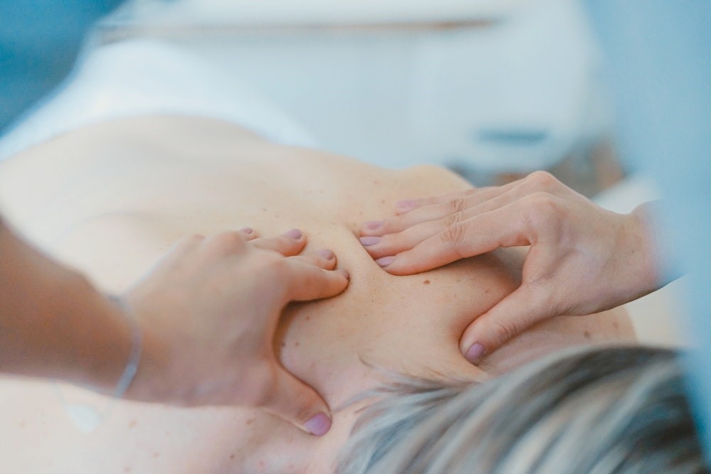 Những điều cần lưu ý khi massage - Nên mặc gì khi massage?