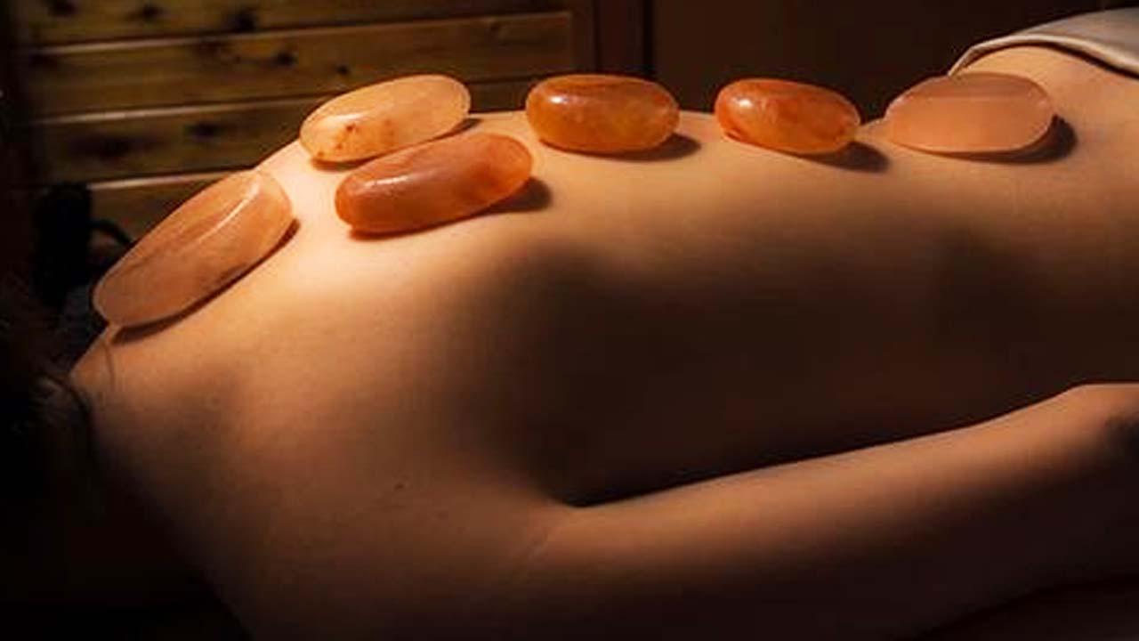 Tác dụng của massage body đá nóng