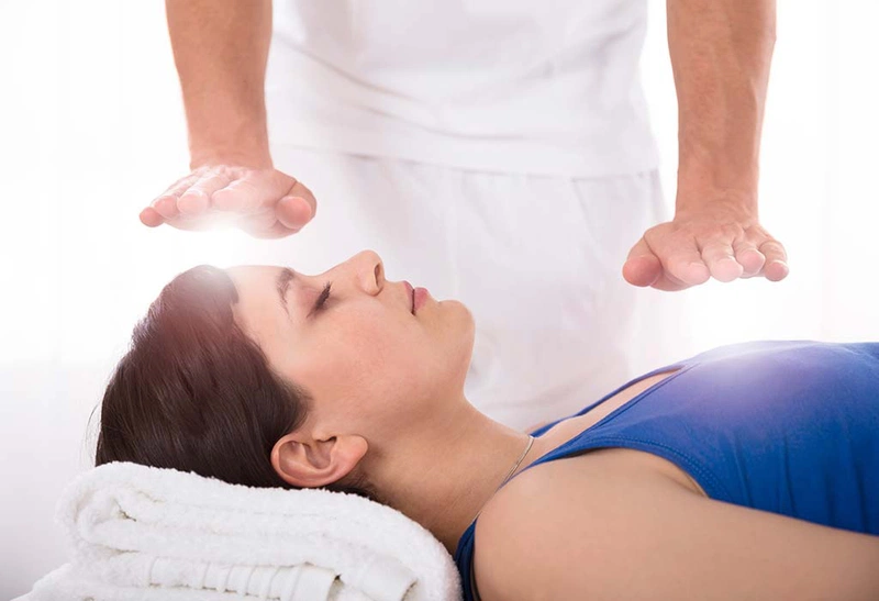 Massage Reiki là gì?