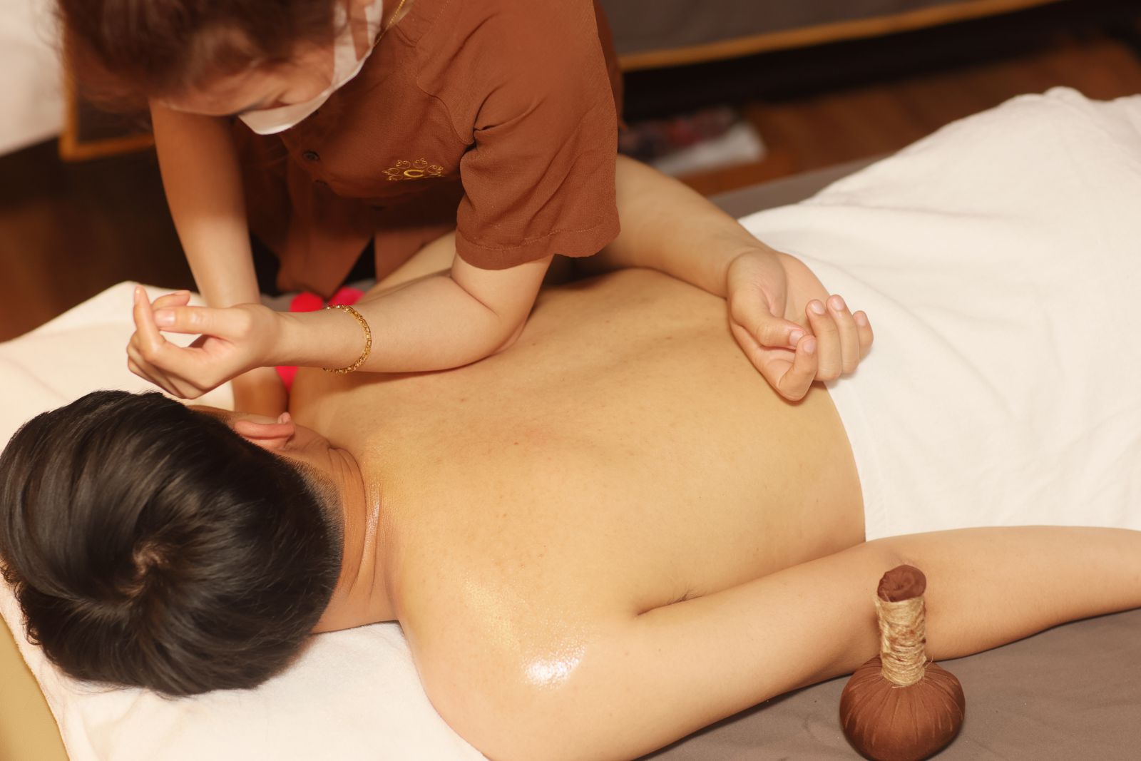 Massage mô sâu