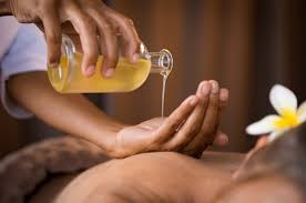 massage tinh dầu Hà Nội
